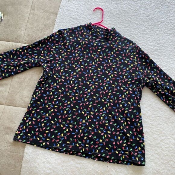 Festive Black Mock Turtleneck with Holiday Christmas Light Pattern Size XL - Picture 1 of 7